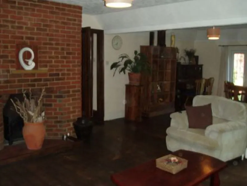 Open plan at Bungalow in Lenham, E314 (photo 9)