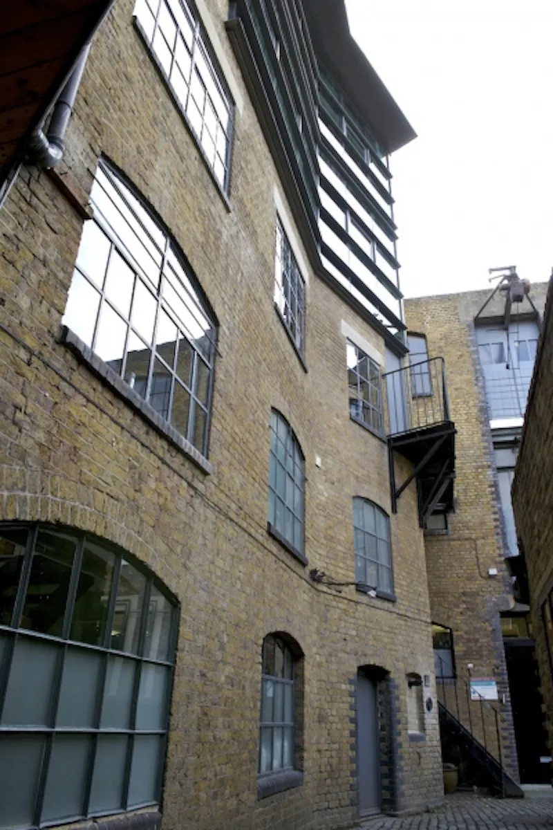 Converted Southwark Forge, F094 (photo 2)