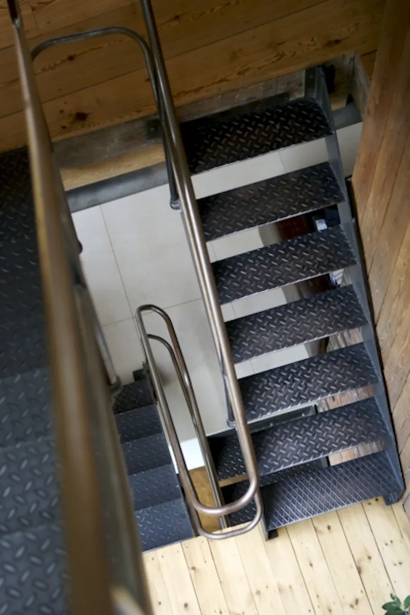 Staircase at Converted Southwark Forge, F094 (photo 11)