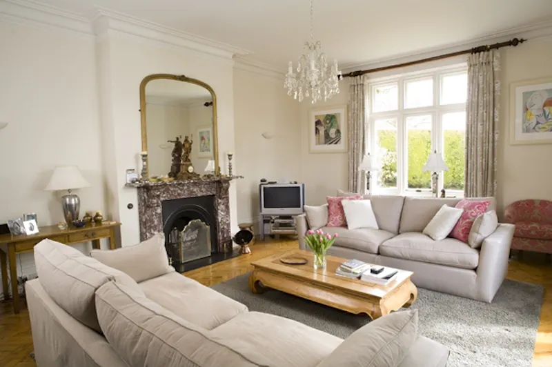 Fireplace at Detached house in Chiddingly, B1490 (photo 6)