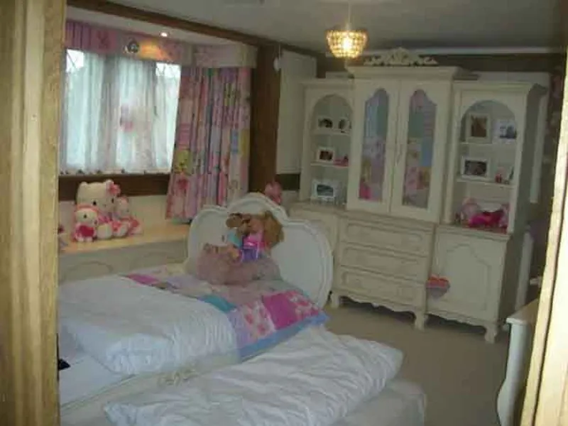 Bedroom - child's at Characterful Radlett house, M267 (photo 13)
