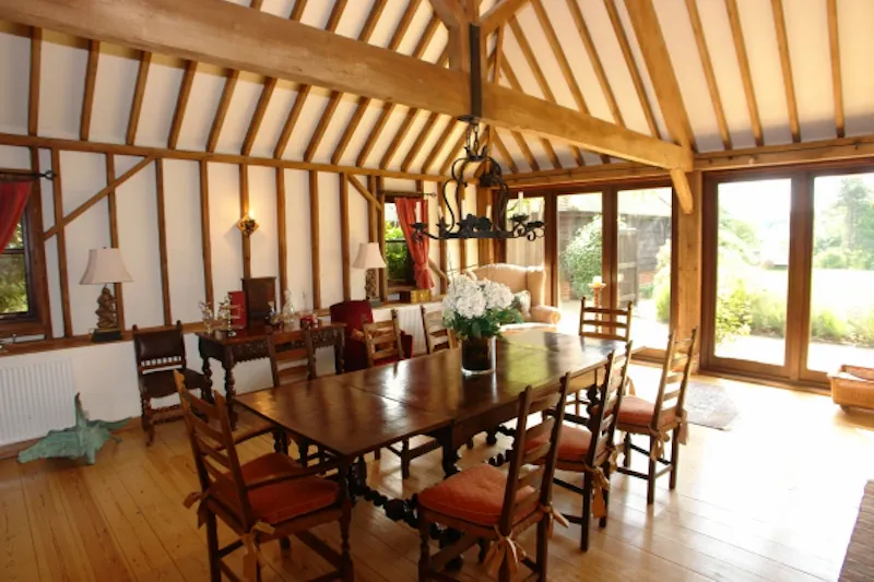 Dining room at Film location L609 in Oxfordshire (photo 5)
