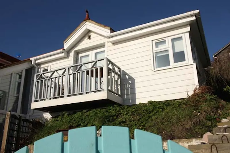 Balcony at Large Folkestone beach house, D1999 (photo 11)