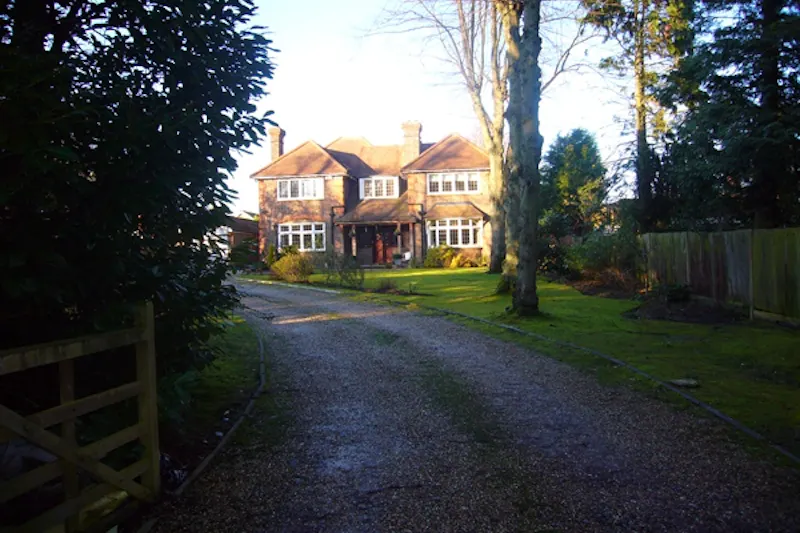 Double-fronted Northwood home, D332 (photo 3)