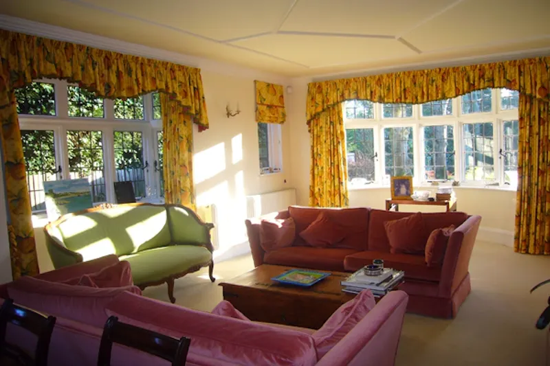 Drawing room at Double-fronted Northwood home, D332 (photo 9)