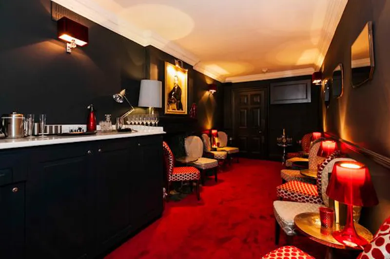 Bar at Grand Leicester Square theatre, P568 (photo 28)