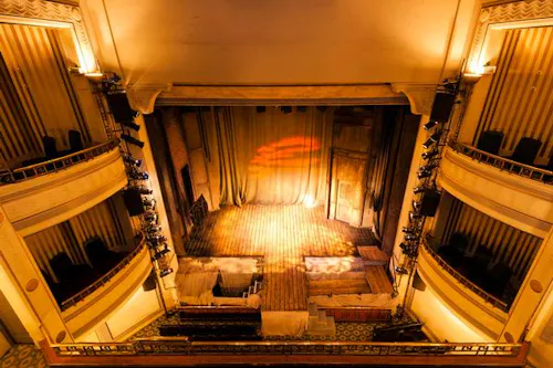 Italianate West End theatre, P570