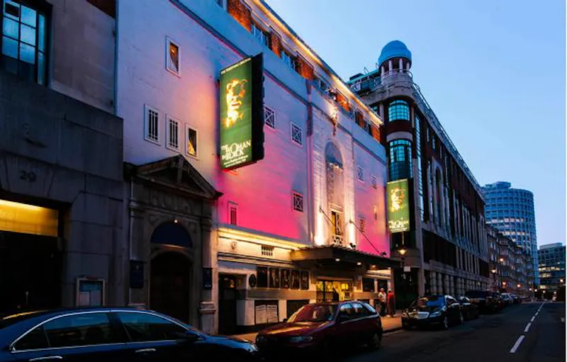 Italianate West End theatre, P570 (photo 19)
