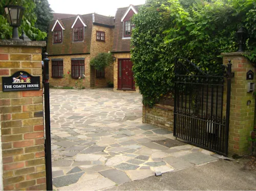 Film location, D1904