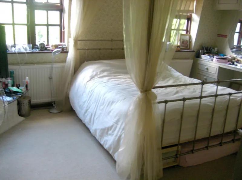 Bedroom at Film location D1904 in London (photo 9)