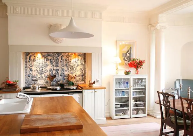 Dining room at Georgian manor in Cooksbridge, A1343 (photo 2)