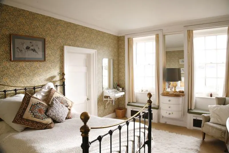 Bedroom at Georgian manor in Cooksbridge, A1343 (photo 12)