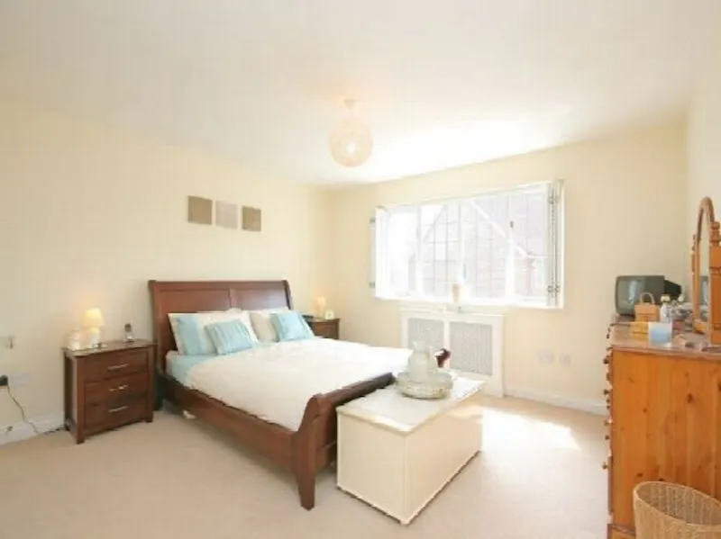 Bedroom at New Malden new build, D1996 (photo 4)