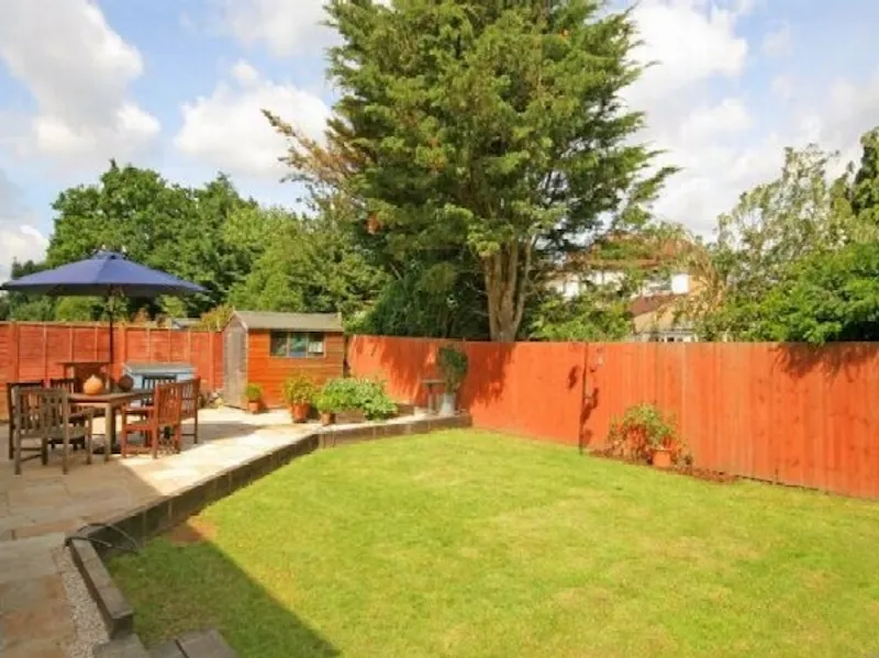 Garden at New Malden new build, D1996 (photo 8)