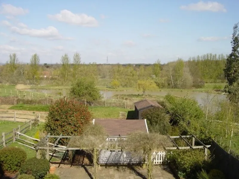 Countryside at Film location L610 in Kent (photo 6)