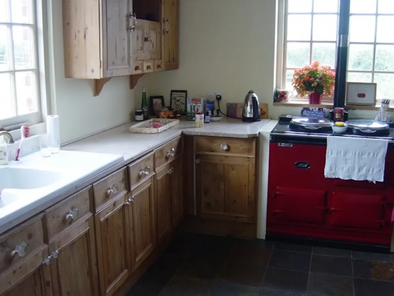 Kitchen at Film location L610 in Kent (photo 17)