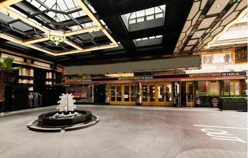 Art Deco theatre on the Strand, P574