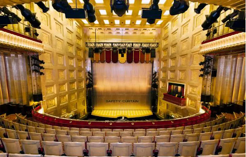 Art Deco theatre on the Strand, P574 (photo 4)