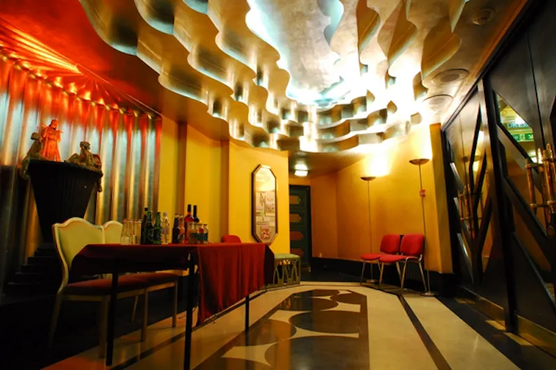 Bar at Art Deco theatre on the Strand, P574 (photo 19)