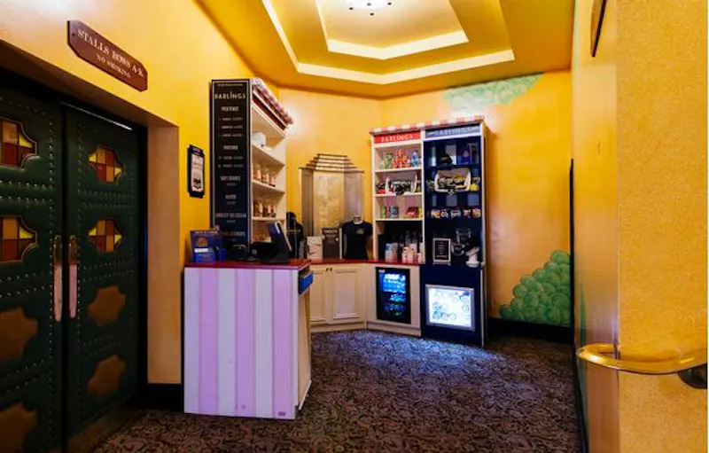 Art Deco theatre on the Strand, P574 (photo 32)