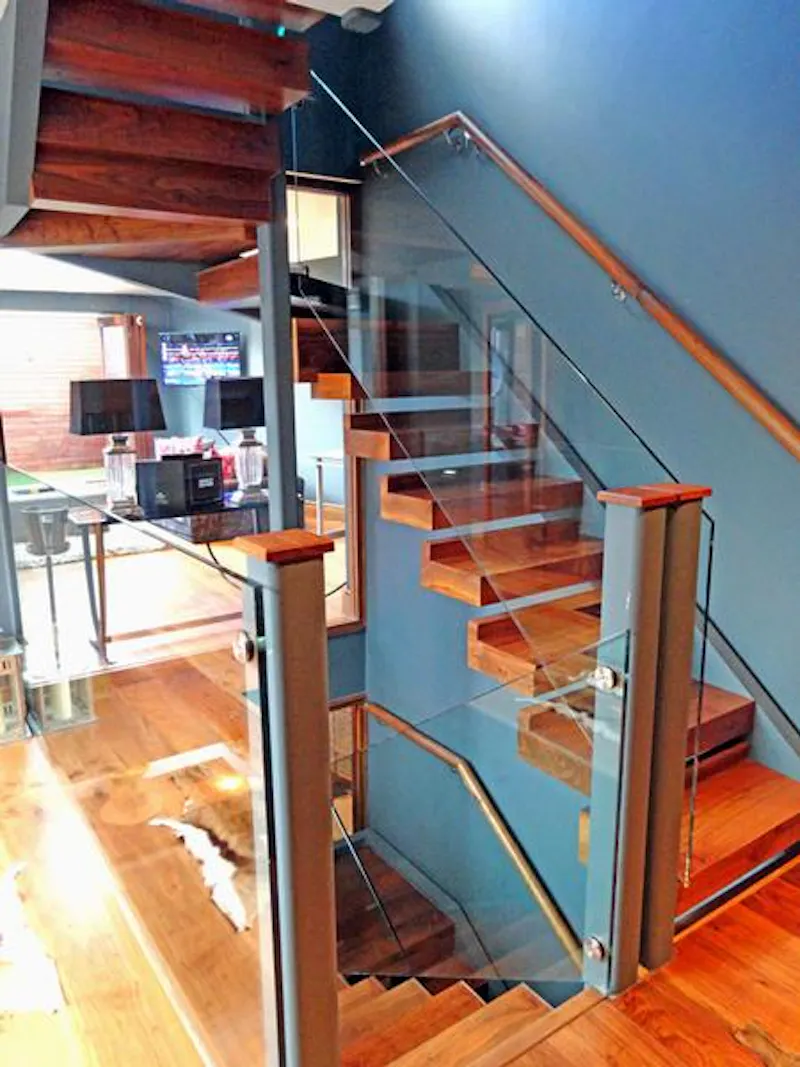 Staircase at Funky Clapham house, K372 (photo 15)