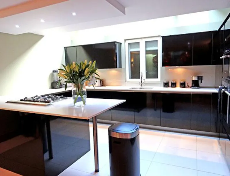 Kitchen at Funky Clapham house, K372 (photo 20)