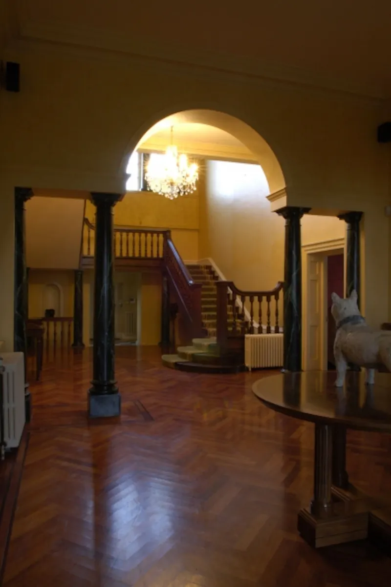 Entrance hall at Extensive Heathfield estate, A1198 (photo 3)