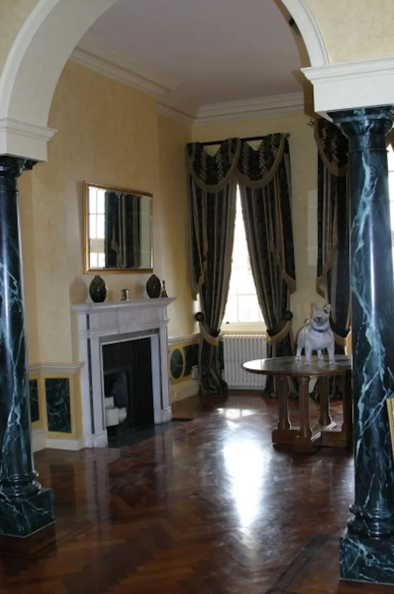 Extensive Heathfield estate, A1198 (photo 9)