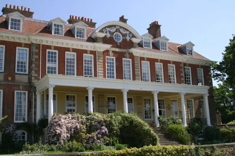 Extensive Heathfield estate, A1198 (photo 17)