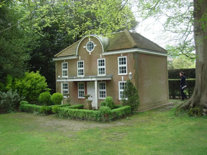 Summer house at Extensive Heathfield estate, A1198 (photo 21)