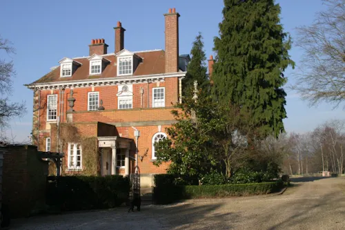 Extensive Heathfield estate, A1198