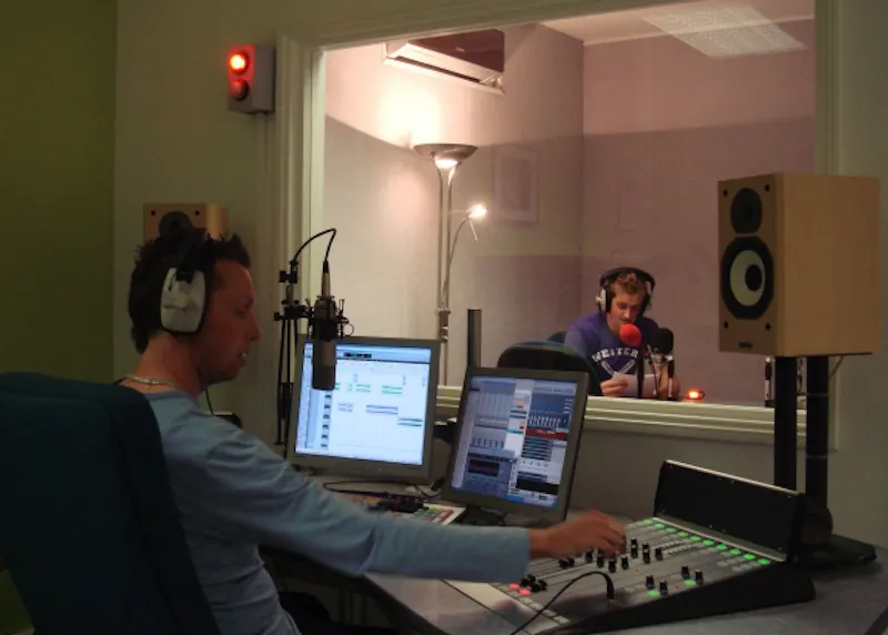 Hammersmith radio station, Q40 (photo 4)