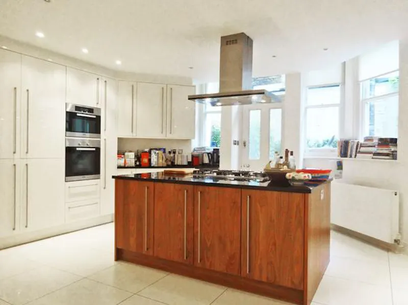 Kitchen island at Westminster Victorian townhouse, B1501 (photo 12)