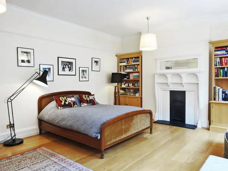 Bedroom at Westminster Victorian townhouse, B1501 (photo 18)