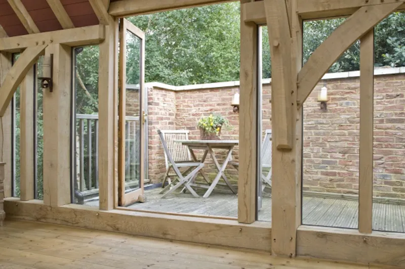 French doors at Film location D1991 in Surrey (photo 8)