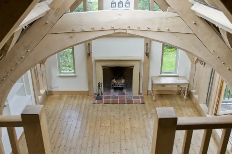 Beams at Film location D1991 in Surrey (photo 9)