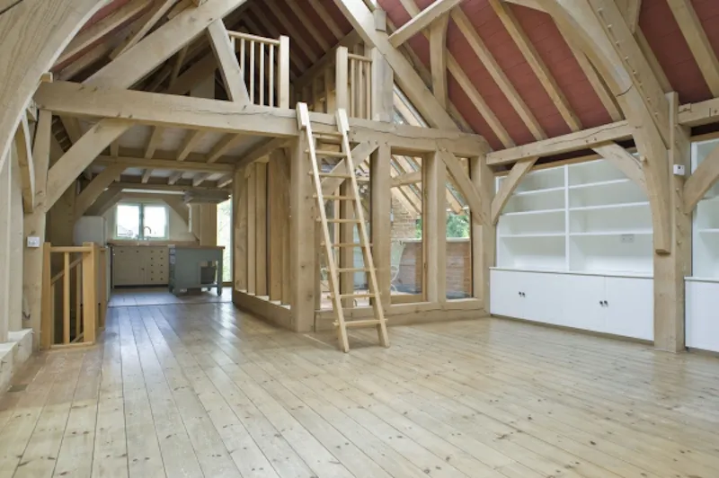 Mezzanine at Film location D1991 in Surrey (photo 10)