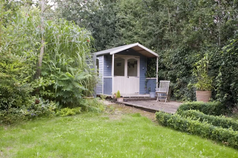 Shed at Film location D1991 in Surrey (photo 15)