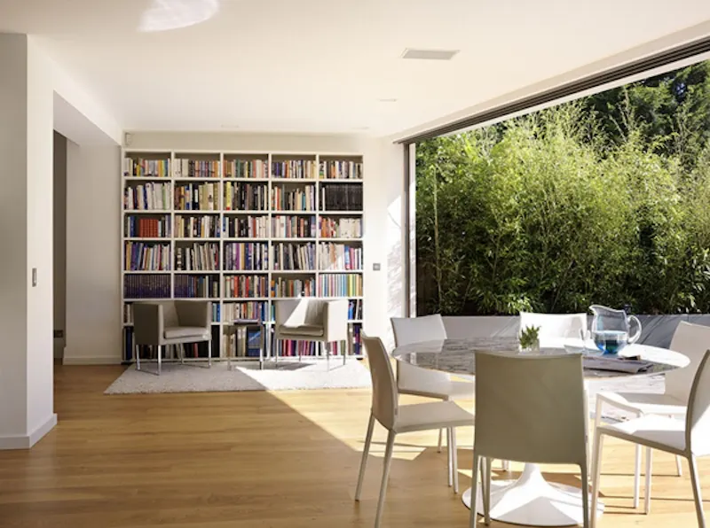 Library at Spectacular Finchley house, D1992 (photo 4)