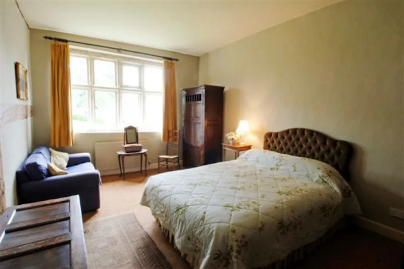 Bedroom at Film location H111 in Wiltshire (photo 11)