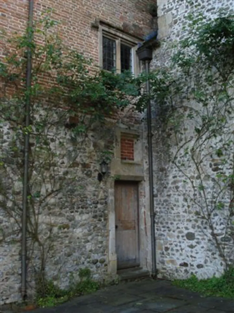 Film location H111 in Wiltshire (photo 22)