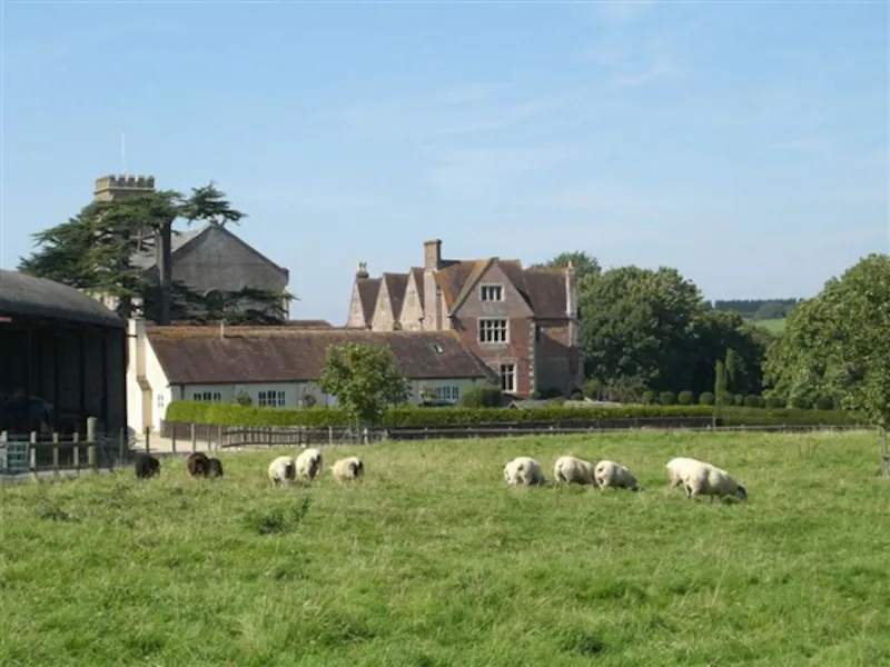 Film location H111 in Wiltshire (photo 24)