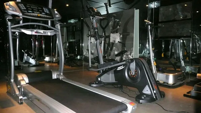 Gym at Ashington country house, A1206 (photo 30)