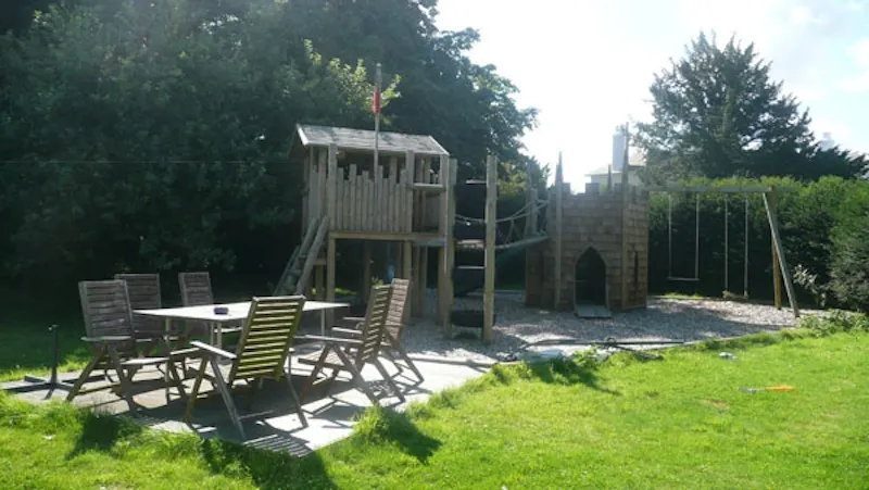 Garden at Ashington country house, A1206 (photo 34)