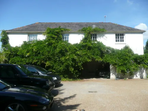 Ashington country house, A1206