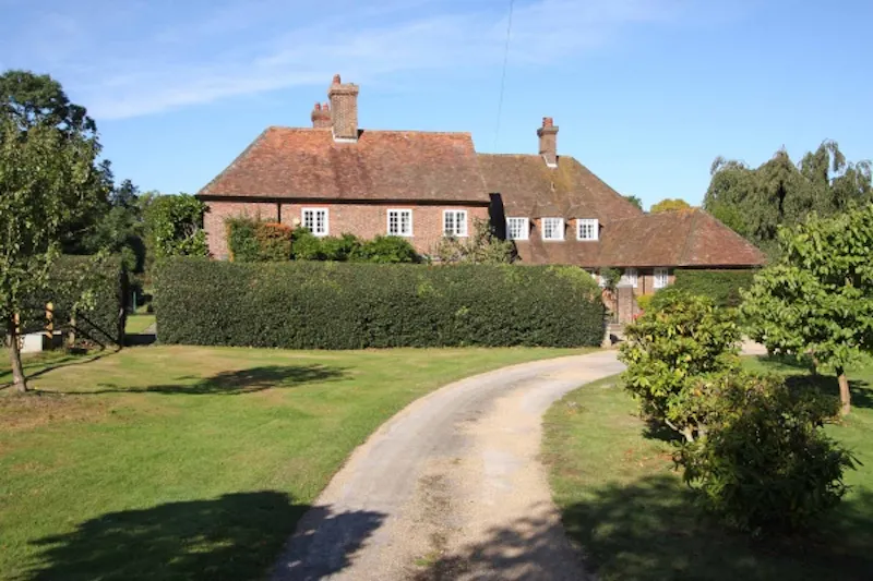 Driveway at Cranleigh working farm, L612 (photo 8)