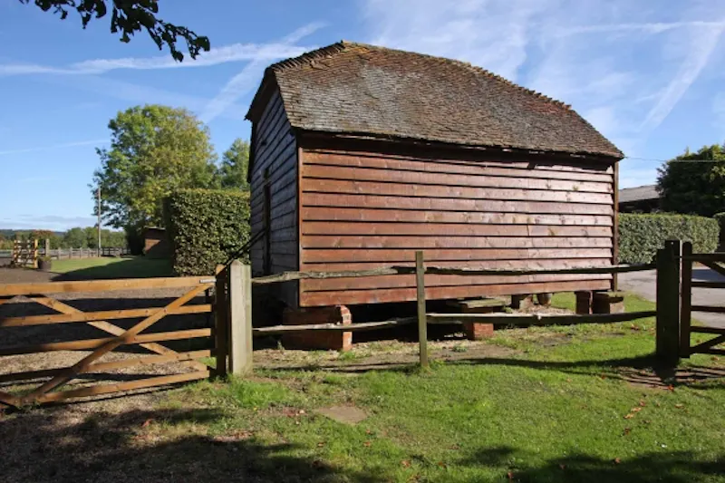 Cranleigh working farm, L612 (photo 16)