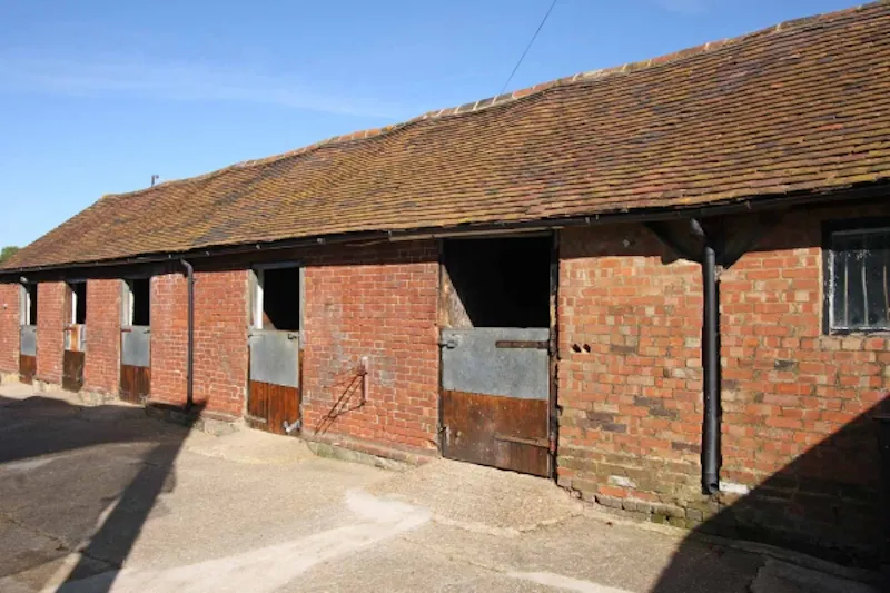 Stable / Outbuildings at Cranleigh working farm, L612 (photo 18)