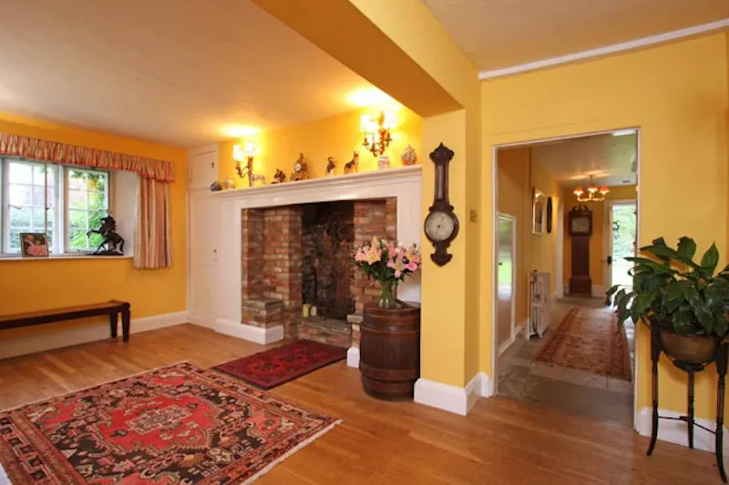 Living Room at Cranleigh working farm, L612 (photo 3)