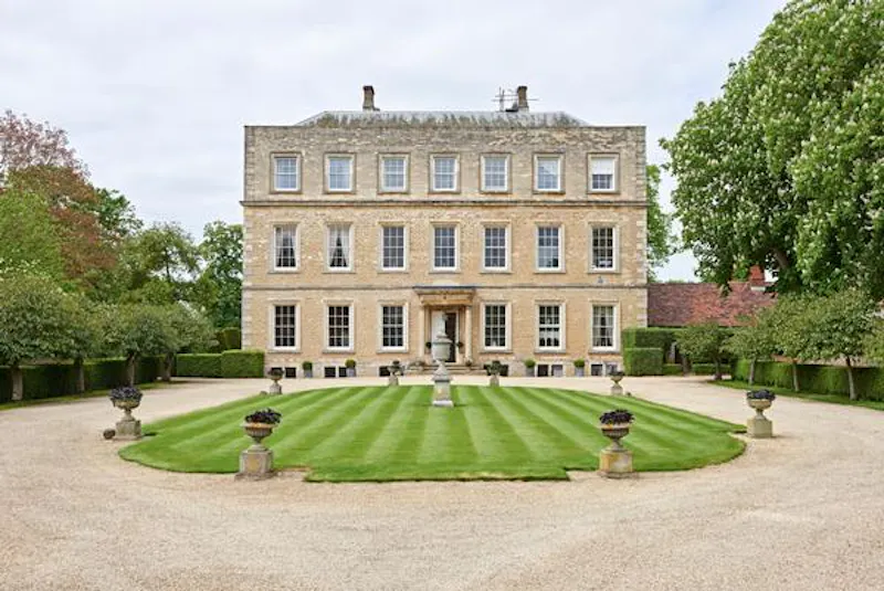 Classic Georgian country house, A1209 (photo 1)
